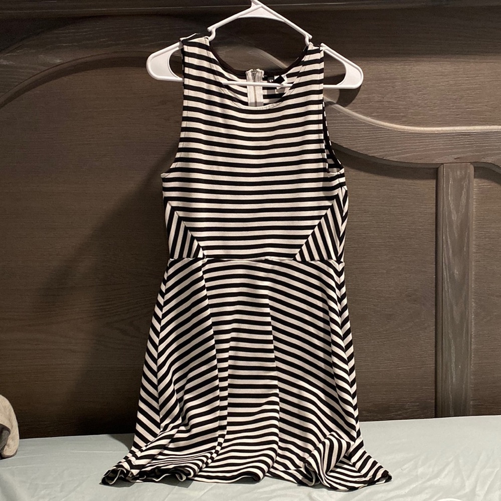 Dress white and black size small worn twice